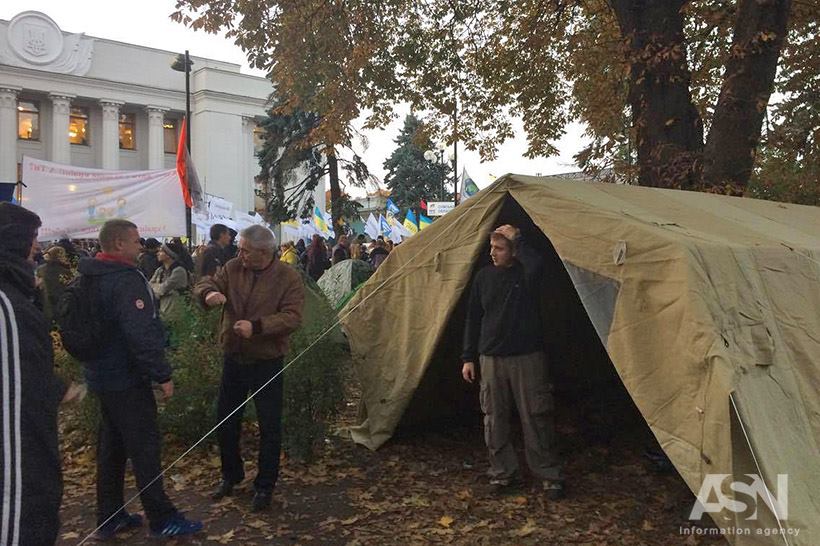 новости, украина, верховная рада, протестующие, палатки, найем