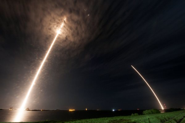 старт ракетоносителя SpaceX Falcon 9