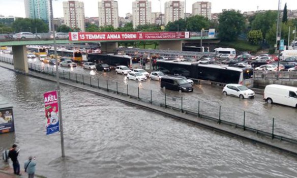 метро, стамбул, затопило, турция, ливень