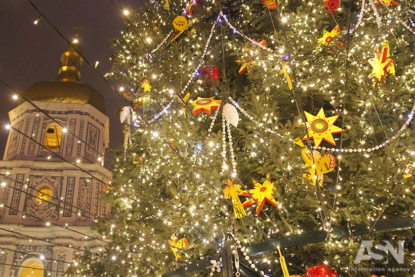 главная елка, новый год, софиевская площадь, елка в киеве