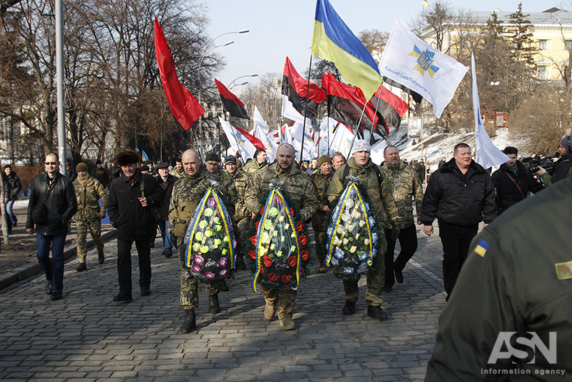 «Единый союз патриотов Украины» прошелся мирным маршем по центру Киева