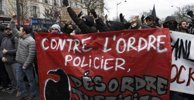 Париж, митинг, правоохранители, полиция, протест, насилие, слезоточивый газ