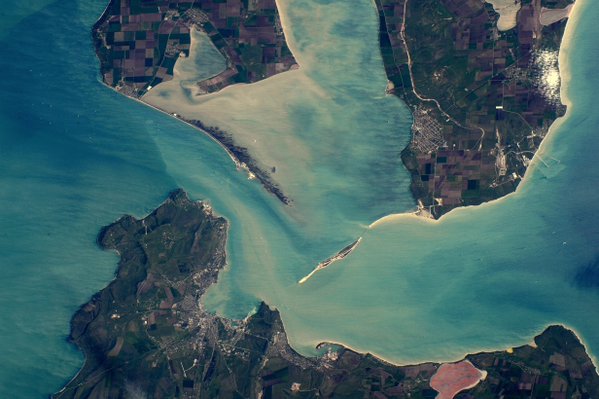 Снимок с космоса, где виден проект Керченского моста ASN asn.in.ua