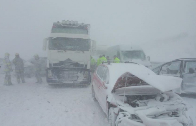 Венгрия, Словакия, снегопад, выпал снег, авария, ДТП, перекрытие дорог