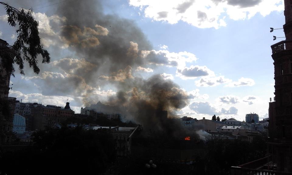 Крещатик, пожар, гастроном, Киев