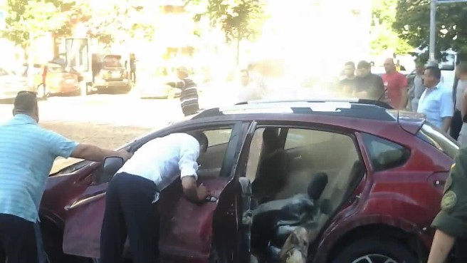 фото с места взрыва автомобиля с журналистом Шереметом