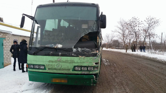 Четверо бойцов ВСУ травмированы при столкновении автобуса с автомобилем на Луганщине