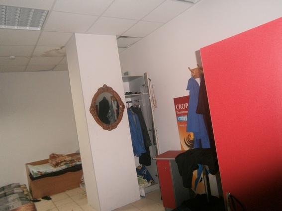  В Киеве на Дарнице неизвестные разгромили офис