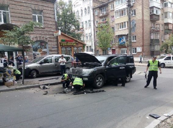 взрыв, Киев, полиция, умышленное убийство, Toyota Land Cruiser