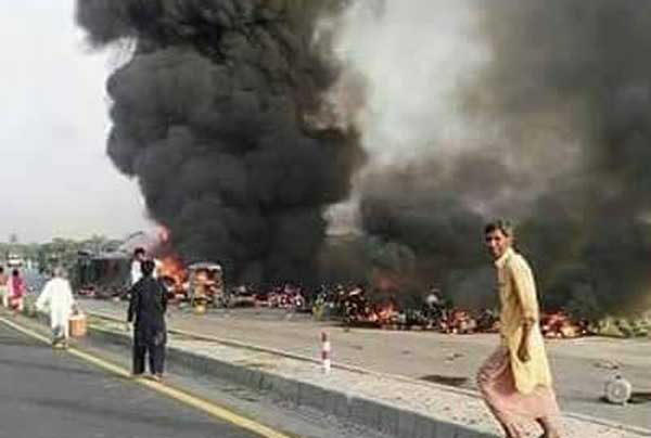 Пакистан, бензовоз, пожар, жертвы