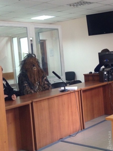 В Одессе правоохранители отпустили соратника Дарта Вейдера Чубакку.