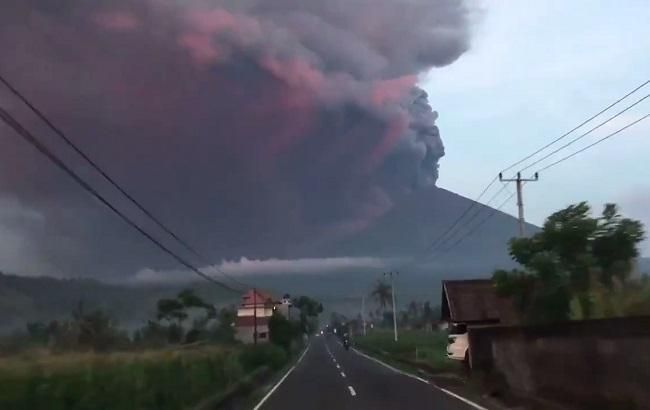 вулкан, Балі, Індонезія, виверження, евакуація