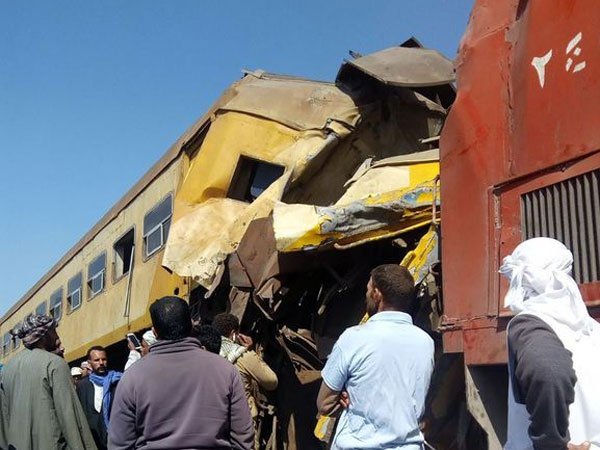 поезд, авария, столкновение, Египет