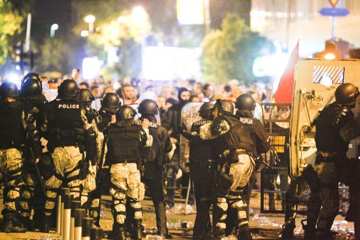 Македонія, Скоп'є, парламент, активісти, учасники мітингу, штурм