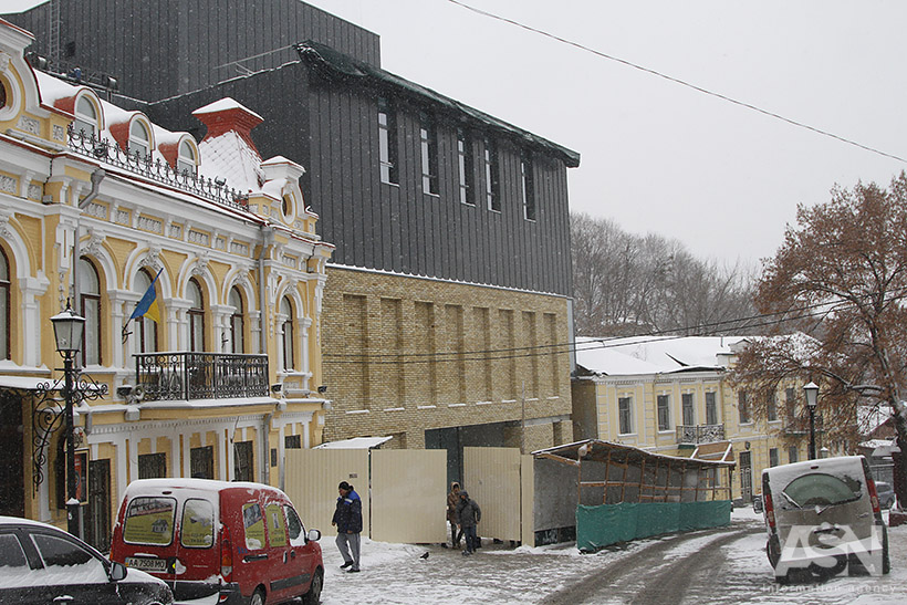 новый театр на Подоле, Киев. Андреевский спуск