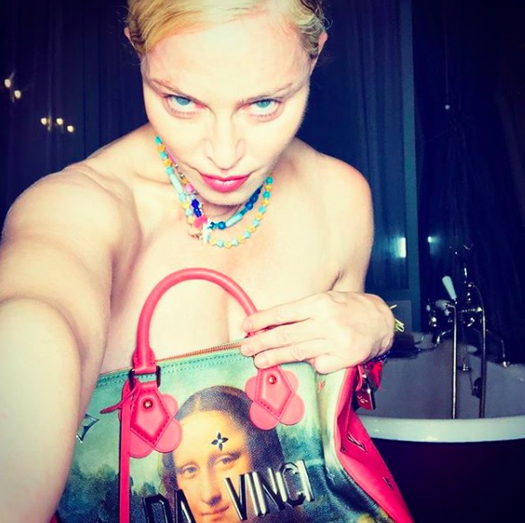 Мадонна, певица, Louis Vuitton, откровенный снимок