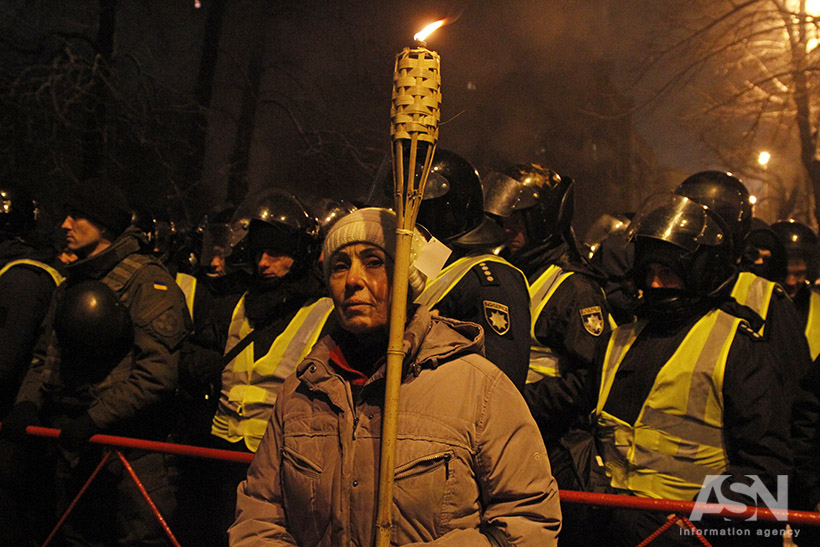 новини, Україна, київ, зіткнення, поліція, смолоскипна хода