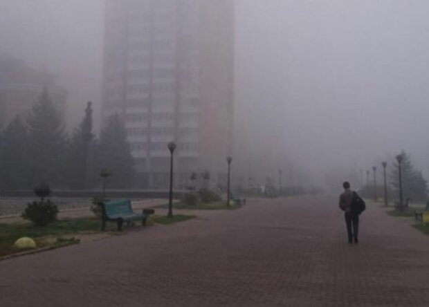 Київ огорнуло білої серпанком, навколо нічого не видно: стало відомо, що відбувається з повітрям в столиці