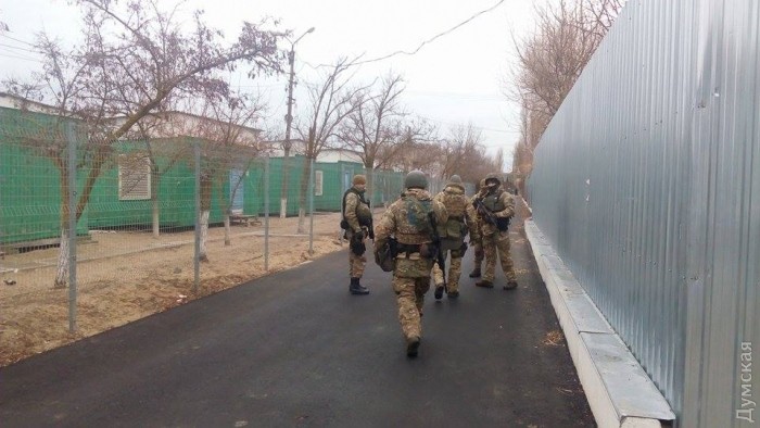Двойное убийство в Одесской области: полиция обыскивает базы отдыха 